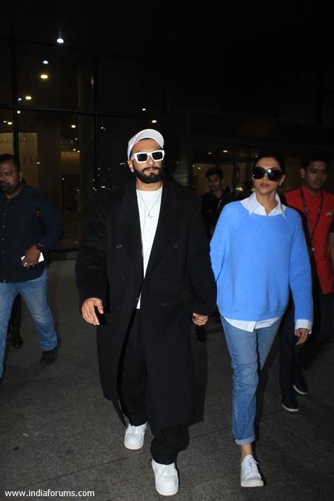 Deepika Padukone and Ranveer Singh  snapped at the airport