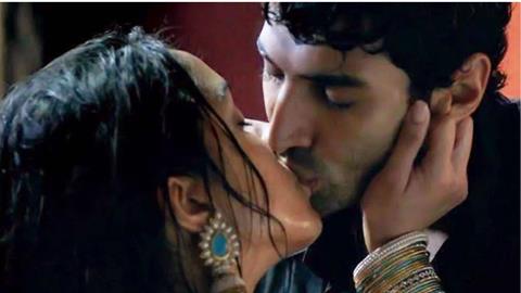 Aarohi and Rahul's Heartfelt Kiss