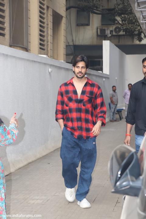 Sidharth Malhotra snapped in the city