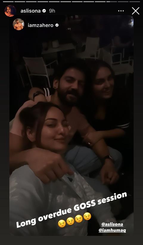 Sonakshi Sinha gives a glimpse of her 'Gossip session' with rumored beau Zaheer Iqbal and her bff
