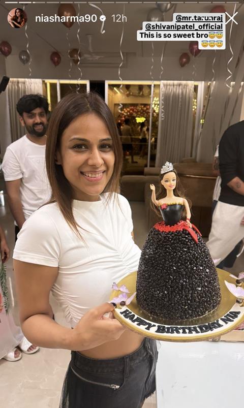 Nia Sharma rings in her birthday by cutting some lovely cakes at night; See PICS