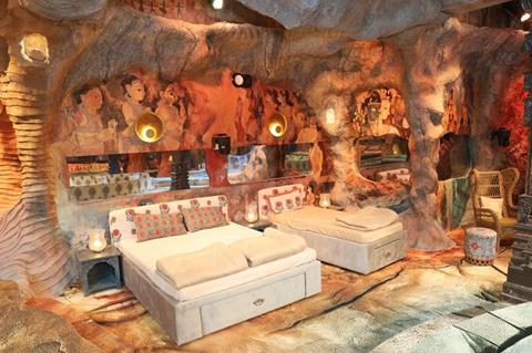 A Chamber of Mysteries and Grandeur: The Bigg Boss Suite Bedroom