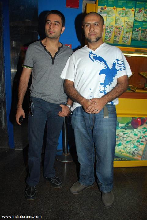 Vishal and Shekhar at Fame Adlabs for Pink Ribbon kids show for NGO