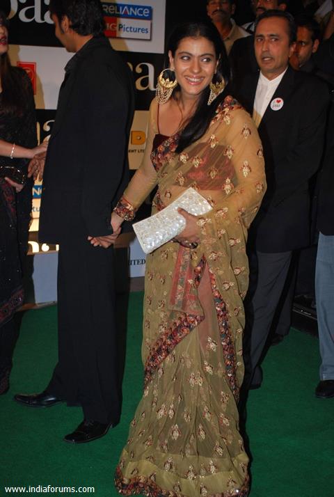 Bollywood actor Ajay Devgan with wife Kajol at the premiere of film &quot;Paa&quot;