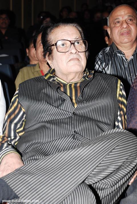 Manoj Kumar pray tribute to Mahendra Kapoor