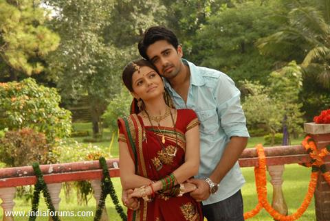 Avinash and Rubina as Dev and Radhika