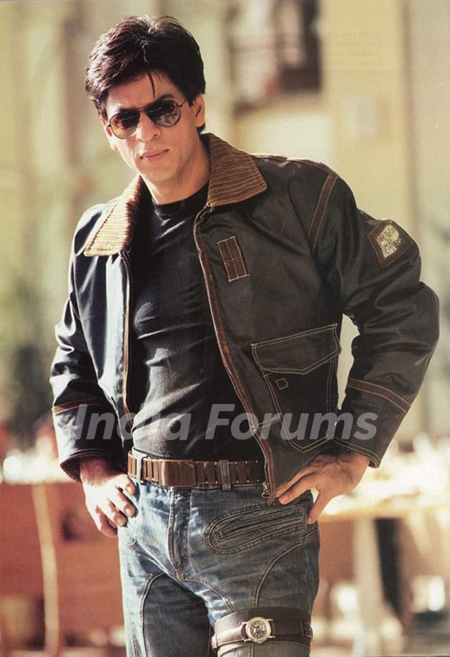 Shah Rukh Khan completes 30 years: Fashion trends of SRK that are Iconic