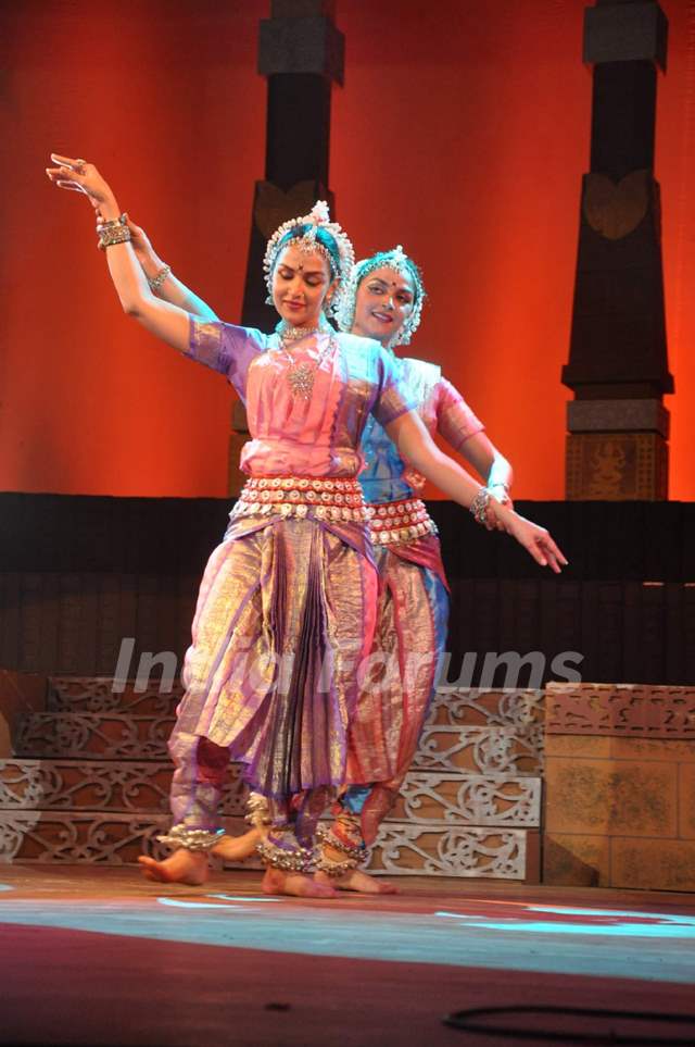 Esha Deol and Ahana Deol at Jaya Smriti dance event in Ravindra Natya