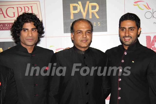 Abhishek Bachchan and Ashutosh Gowarikar at Premier Of Film Khelein Hum Jee Jaan Sey