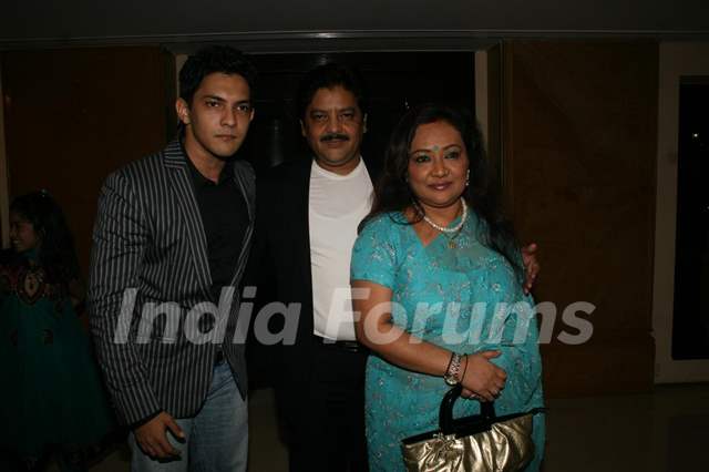Udit Narayan With His Wife And Son Aditya At Sameer Daughter Shanchita Abhishek Wedding At Sun And Media