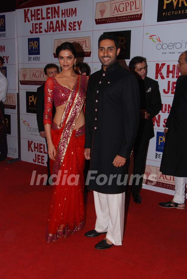 Bollywood actor Abhishek Bachchan and Deepika Padukone at the premiere of