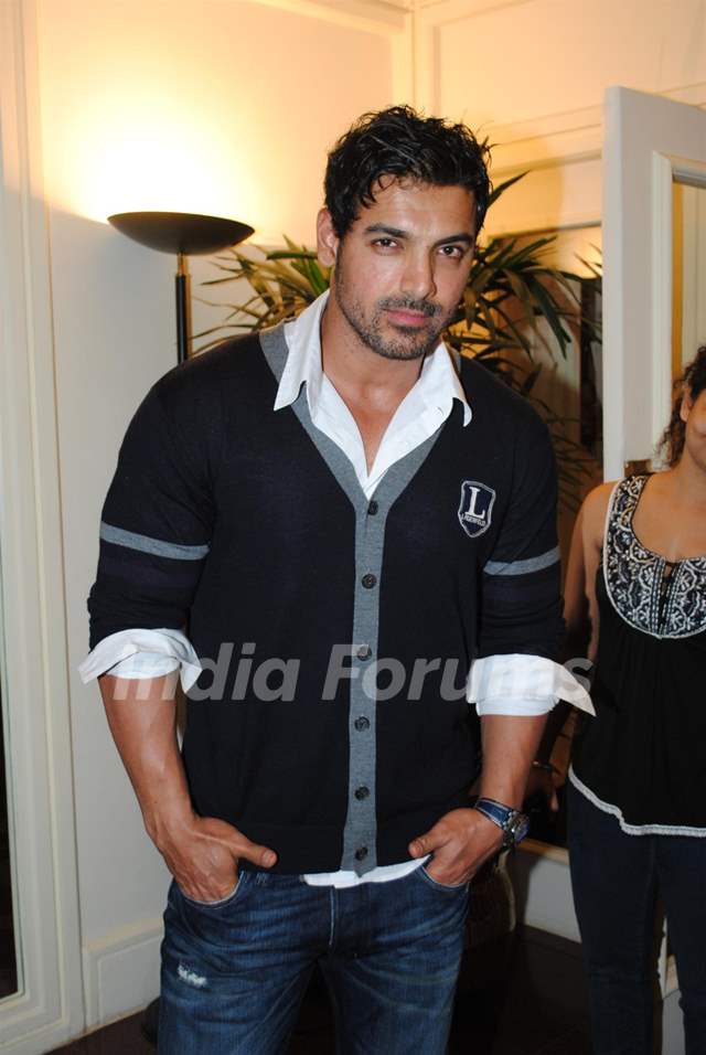 John Abraham launches Mumbai marathon anthem at Trident