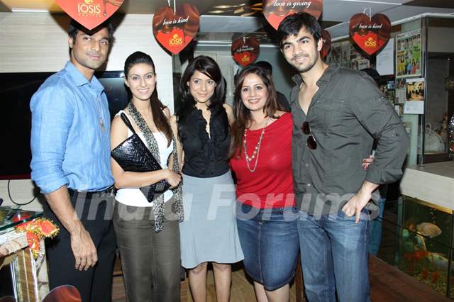 Karan V Grover, Simple Kaul and Khushboo Garewal at IOSIS event with