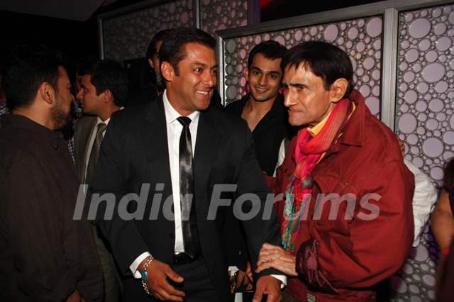 Salman Khan at Dev Anand’s old classic film “Hum Dono” premiere at Cinemax Versova