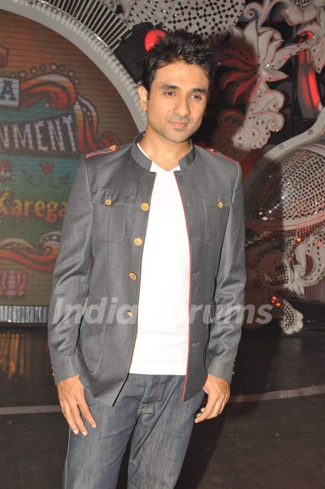 Vir Das during the promotion of film Delhi Belly on the sets of Entertainment Ke Liye Kuch Bhi Karega