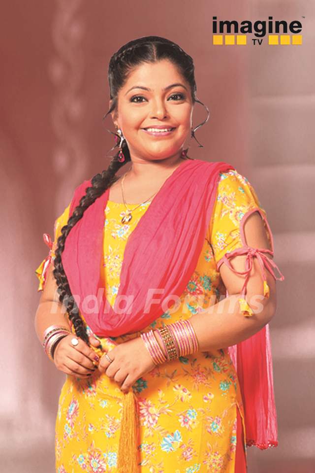 Divya Bhatnagar as Jasmeet in Sawaare Sabke Sapne – Preeto