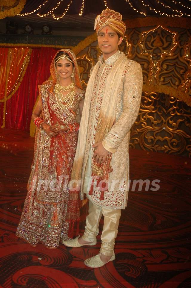 Ratan Rajput gets engaged to Abhinav Sharma on Imagine TV reality show