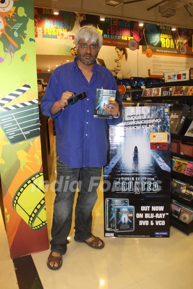Vikram Bhatt at DVD launch of movie Haunted at planet M