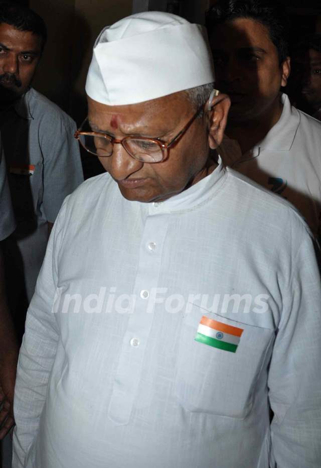 Anna Hazare on 'Sa Re Ga Ma Pa L’il Champs'