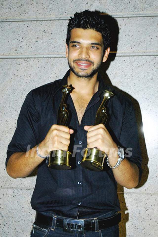 Karan Kundra Media