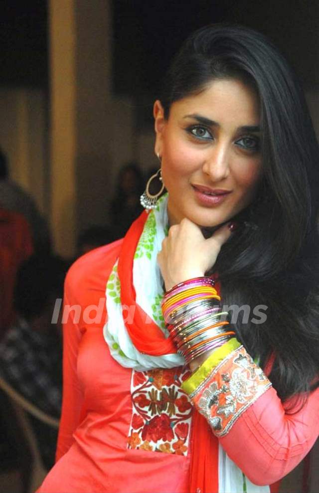 Kareena Kapoor In Saree In Bodyguard