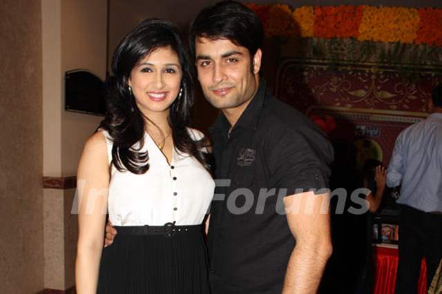 Vivian and Vahbbiz at an event