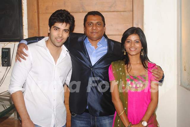 Kinshuk Mahajan and Mitali Nag with Producer Raakesh Paswan bash was a rocking affair at Sky Lounge