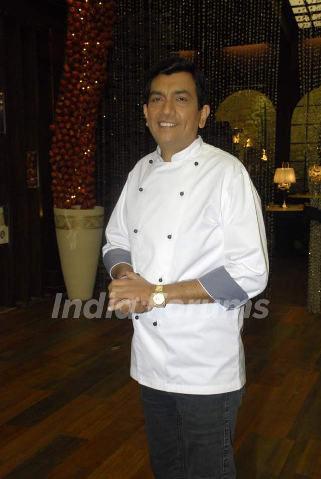 Sanjeev Kapoor and Maryada main lead on the sets of Master Chef at RK Studios. .