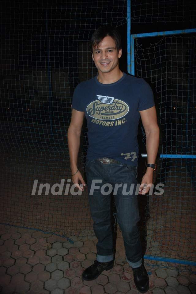 Vivek Oberoi at new year's press meet at Country Club. .