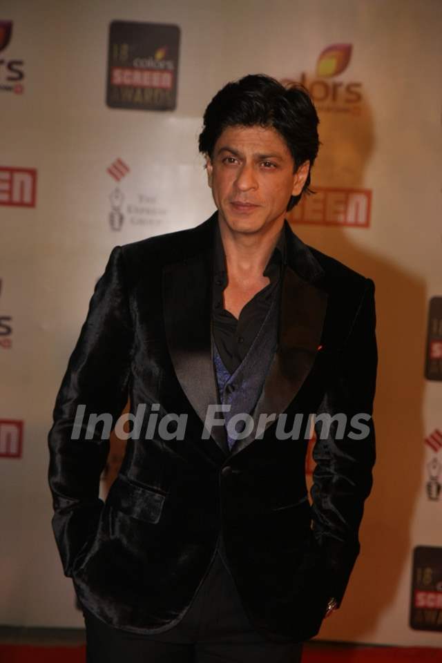 Shah Rukh Khan grace 18th Annual Colors Screen Awards at MMRDA Grounds in Mumbai