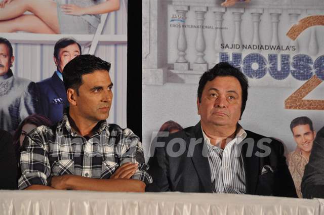 Rishi Kapoor & Akshay Kumar at First look launch of 'Housefull 2'