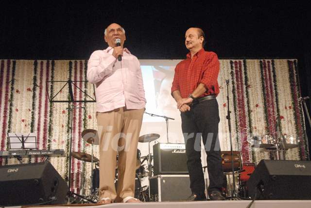 Chautha of Anupam Kher's late father Pushkarnath Kher at the ISKCON