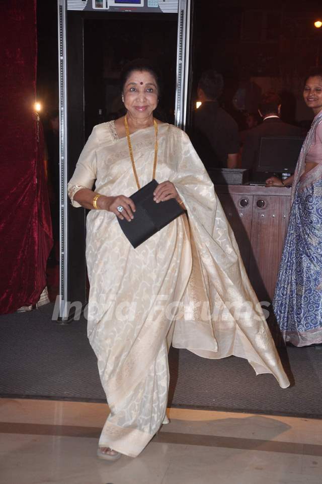 Asha Bhosle at Bappa Lahiri and Taneesha Verma Wedding Reception