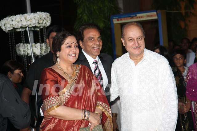 Kirron Kher, Dharmendra and Anupam Kher at Esha Deol's Wedding Reception