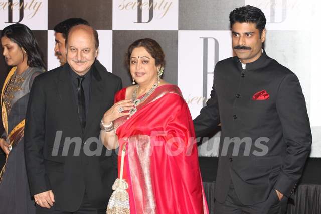 Anupam Kher with wife Kirron Kher at Amitabh Bachchan's 70th Birthday Party