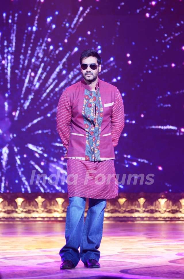 Ajay Devgn at the legend of Diwali with Star Parivaar