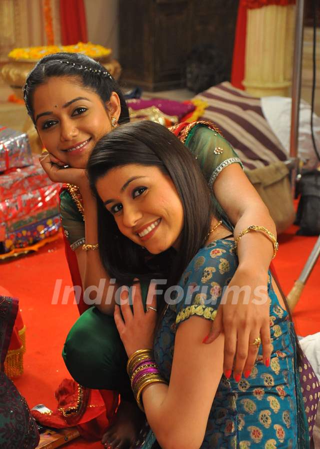 Yashashri with Neha