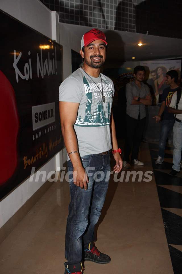 Rannvijay Singh at Film Chashme Buddoor premiere