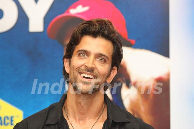 Hrithik Roshan unveils Krish Gethin's Book Guide To Your Best Body