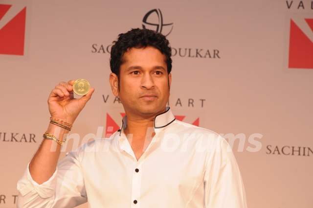 Sachin Tendulkar unveils limited edition Gold Coins with his embossed face