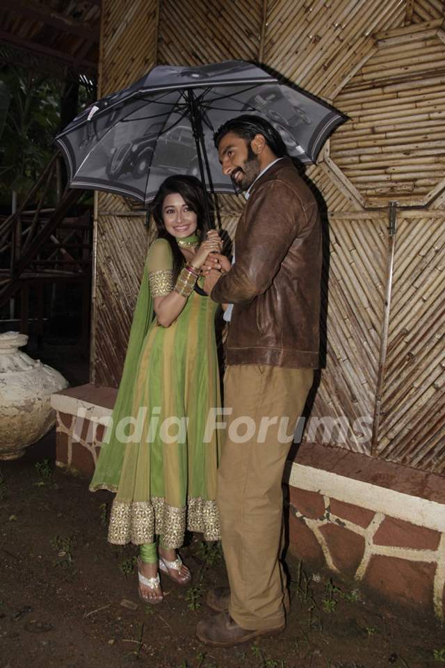 Ranveer Singh On the sets of Uttaran to promote the film Lootera Media