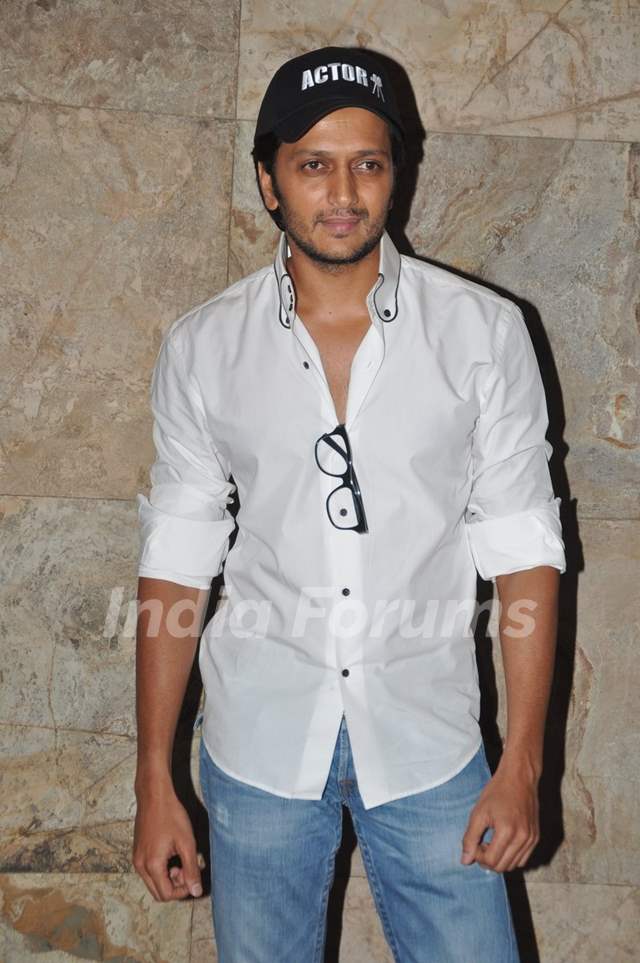 Riteish, Genelia at film 72 Miles Ek Pravas screening