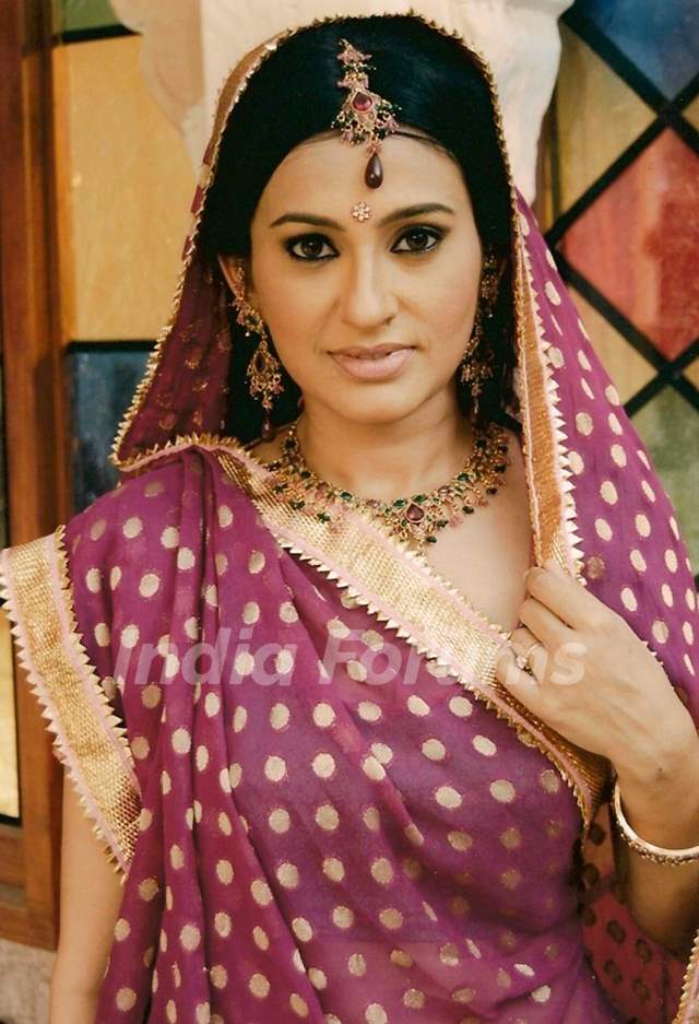 A still image of Sumitra in the show Balika Vadhu