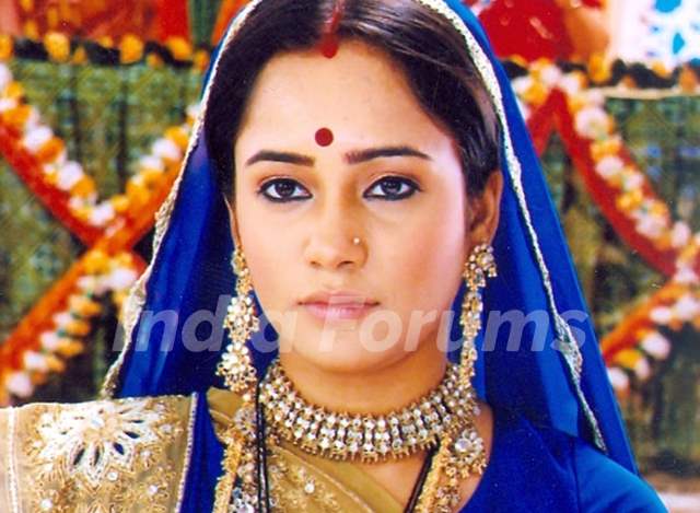 Aasiya Kazi as Santu in Bandini