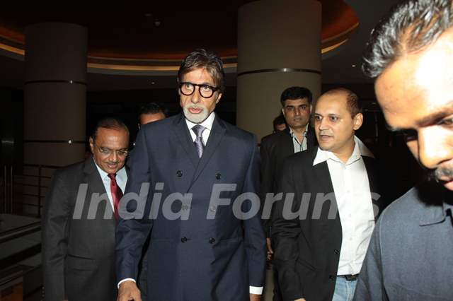 Amitabh Bachchan launches the LIC UJRA event