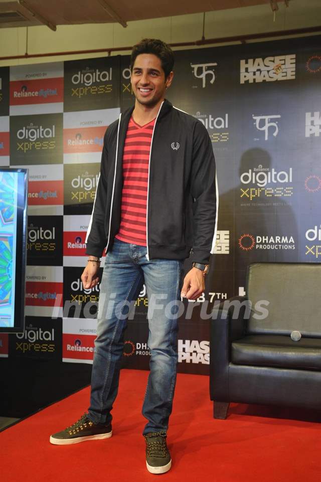 Sidharth Malhotra at the Launch of film 'Hasee to Phasee' App