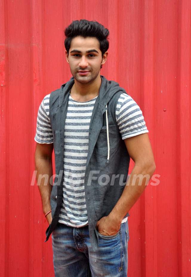 Armaan promotes his movie Lekar Hum Deewana Dil at Smaash