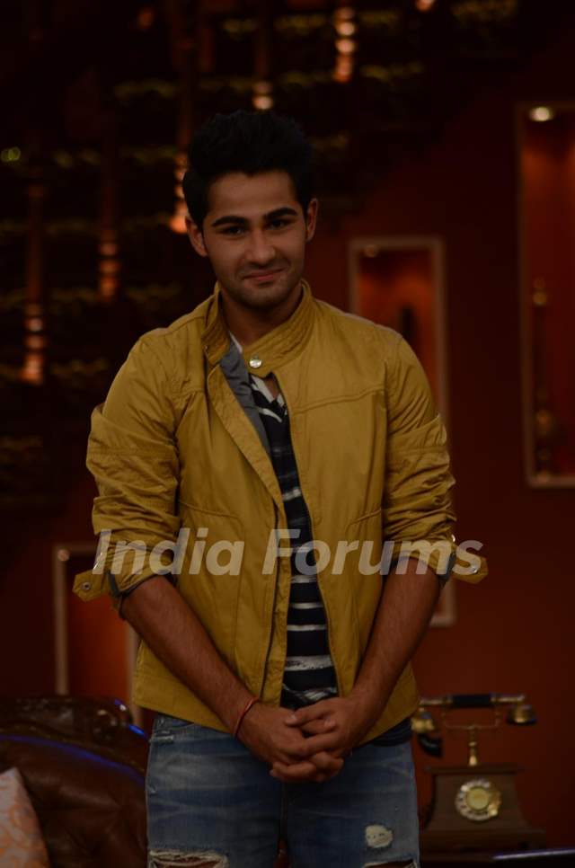 Armaan Promotes Lekar Hum Deewana Dil on Comedy Nights With Kapil