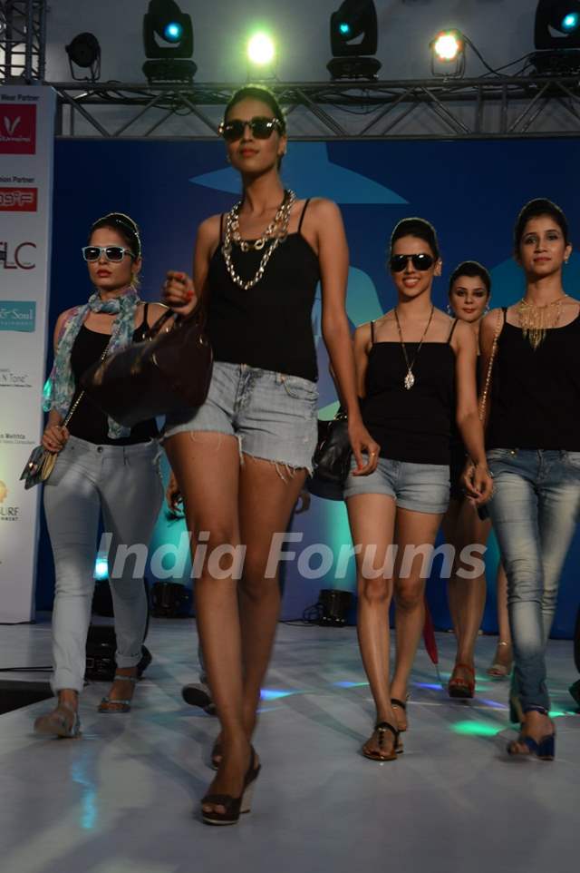 Models Walking The Ramp At Showcase Media