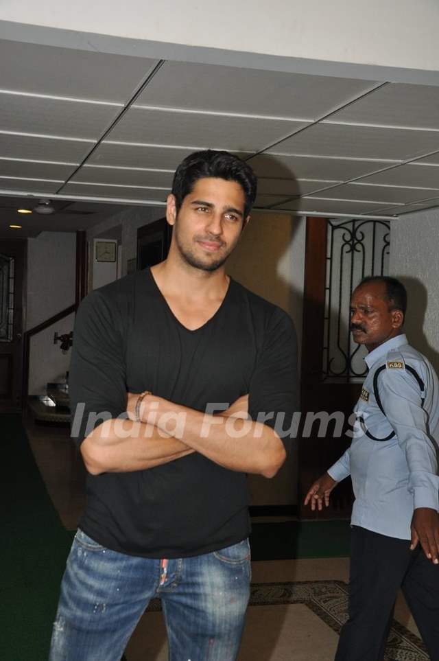 Sidharth Malhotra celebrates Ek Villain success